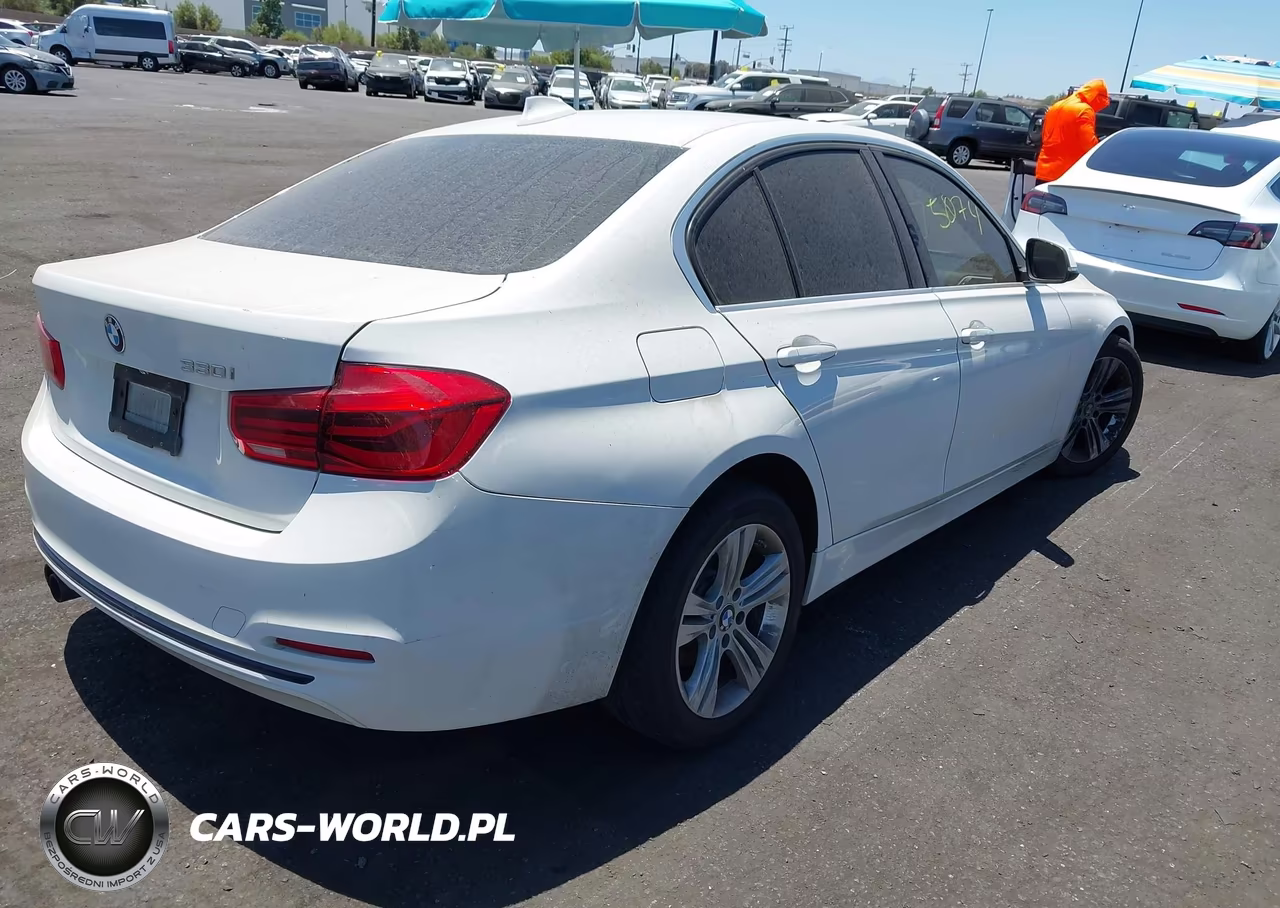 2018 BMW 330I VIN:WBA8B9C5XJEE80948 - 4