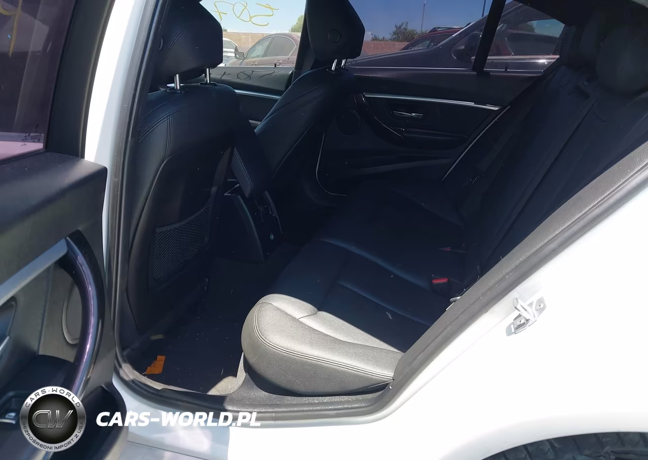2018 BMW 330I VIN:WBA8B9C5XJEE80948 - 8