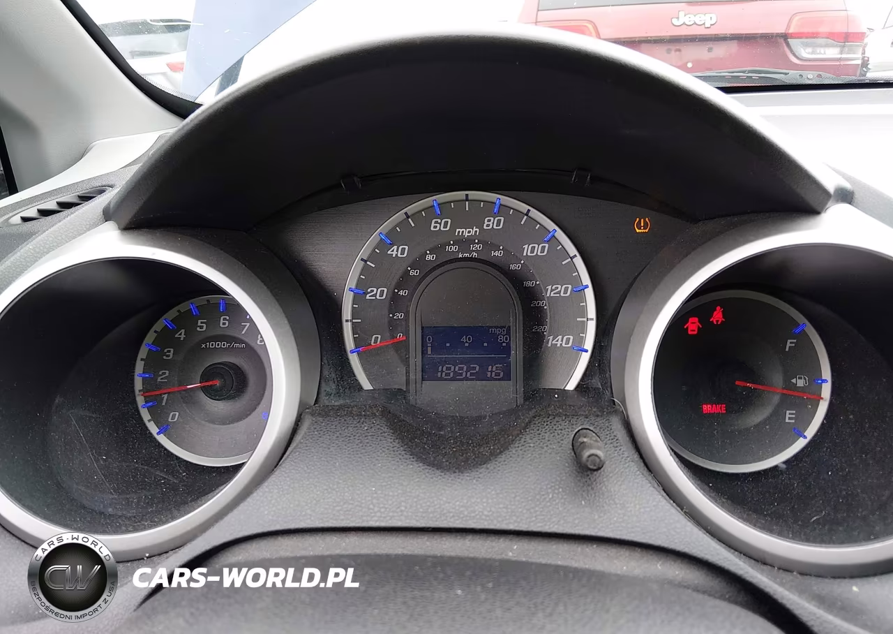 2011 Honda Fit Sport VIN:JHMGE8G51BC021942 - 7