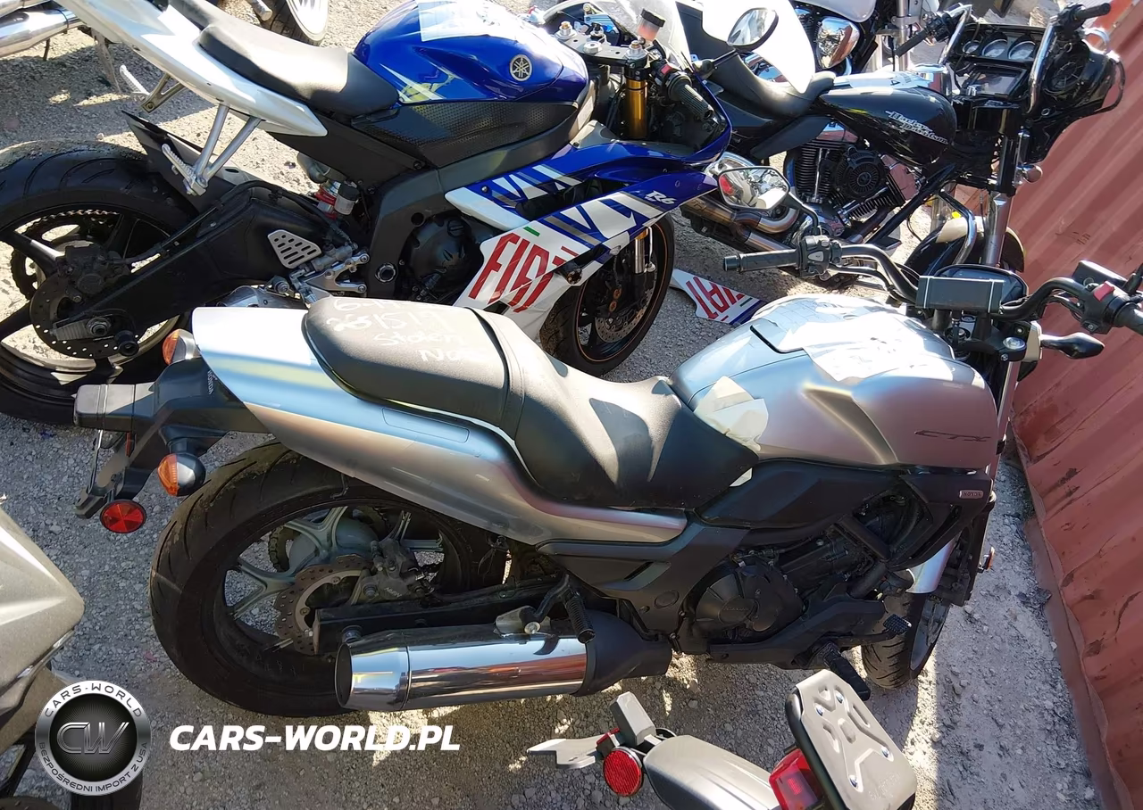 2016 Honda Ctx700 N VIN:JH2RC6806GK200179 - 4