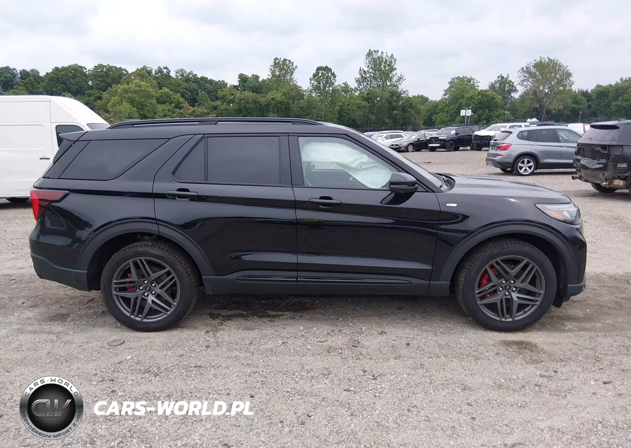 2025 Ford Explorer St-Line VIN:1FMUK8KH0SGB47471 - 13