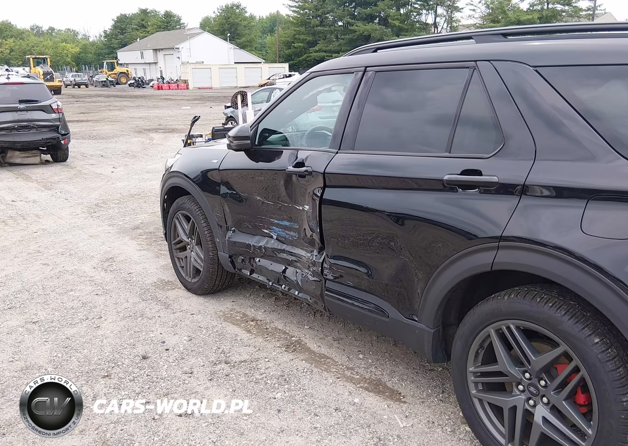 2025 Ford Explorer St-Line VIN:1FMUK8KH0SGB47471 - 18