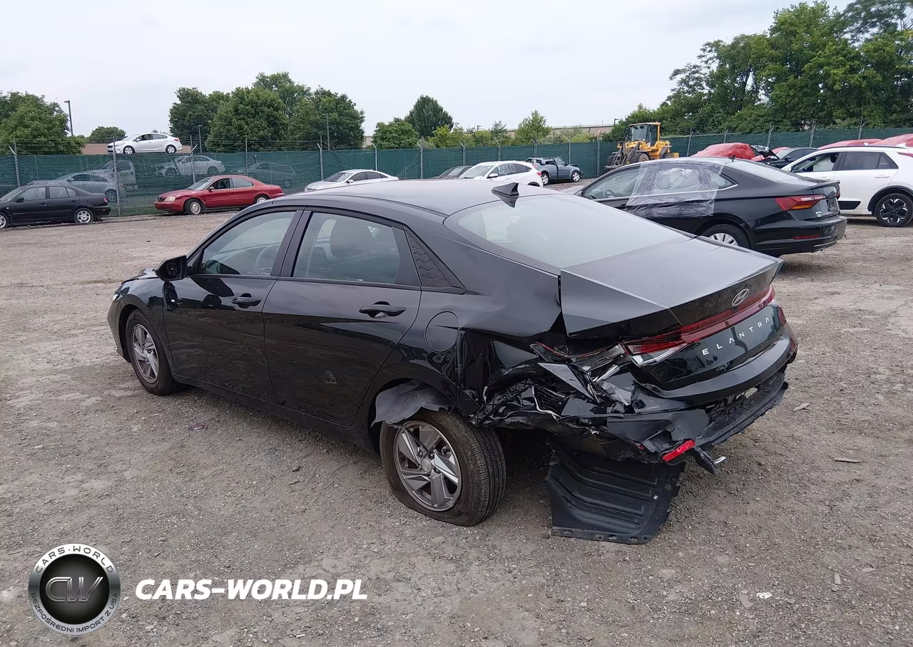 2026 Hyundai Elantra Se VIN:KMHLL4DG5TU131002 - 3