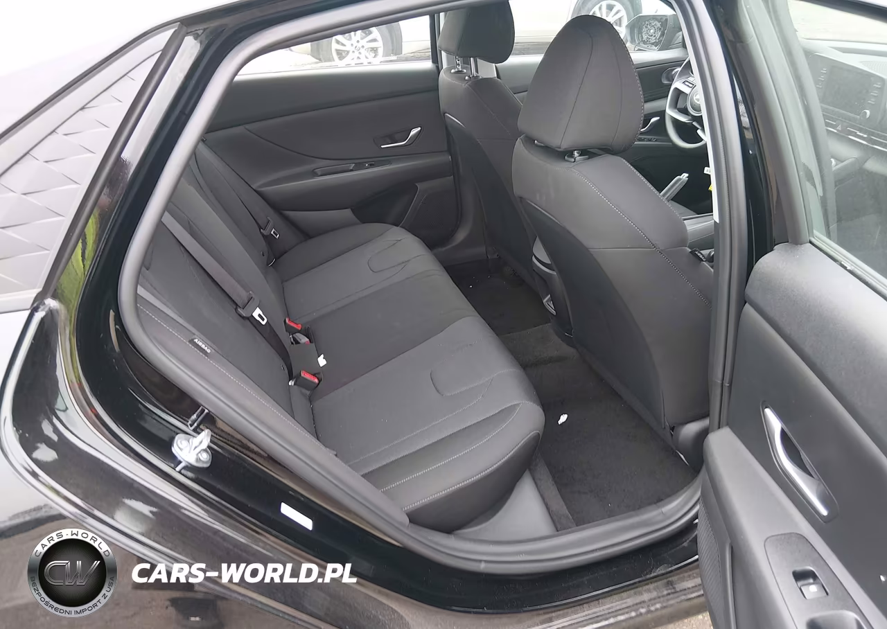 2026 Hyundai Elantra Se VIN:KMHLL4DG5TU131002 - 8