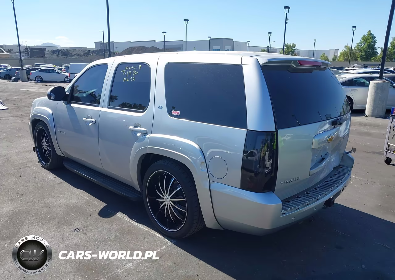 2013 Chevrolet Tahoe Lt VIN:1GNSCBE07DR301393 - 3
