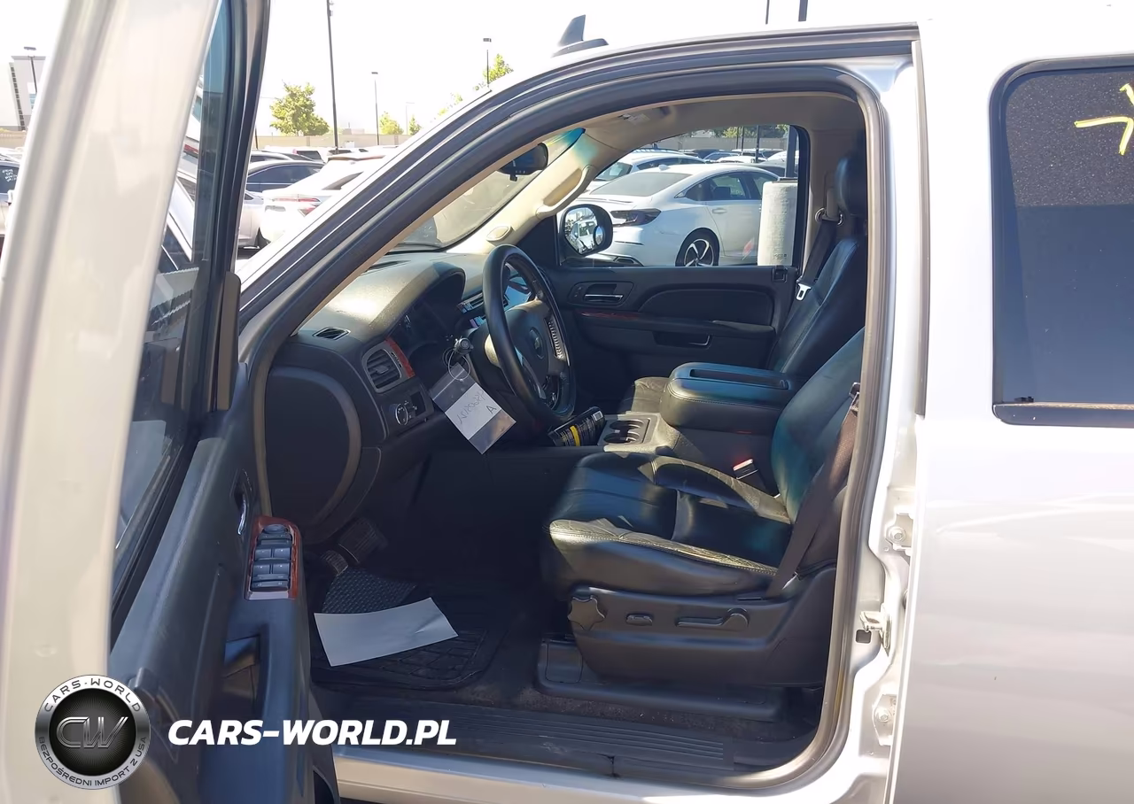 2013 Chevrolet Tahoe Lt VIN:1GNSCBE07DR301393 - 5