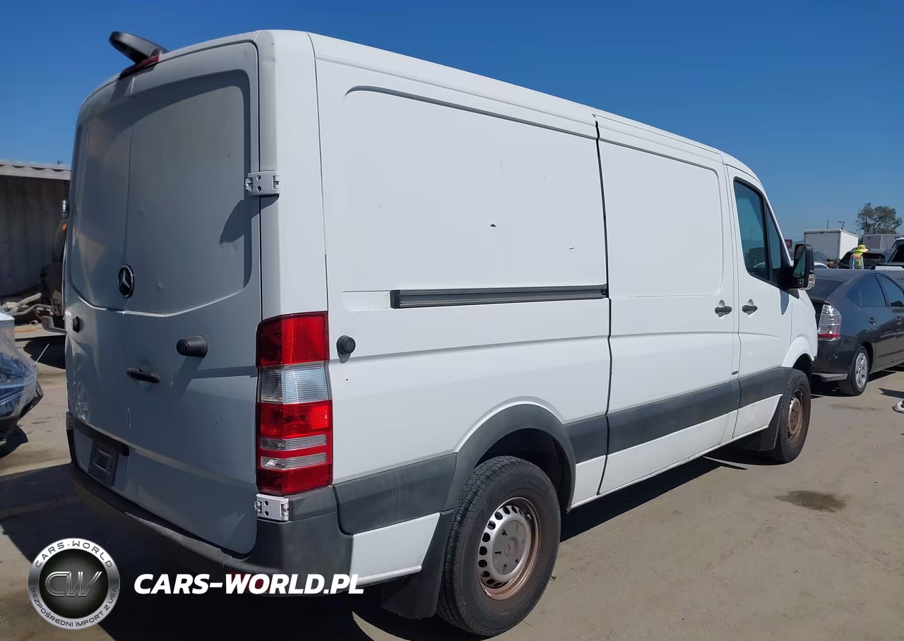 2014 Mercedes-Benz Sprinter 2500 Normal Roof VIN:WD3PE7CC1E5832899 - 4