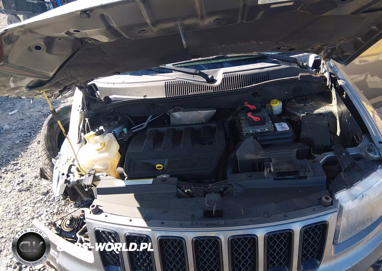 2013 Jeep Compass Latitude VIN:1C4NJDEB5DD167411 - 10