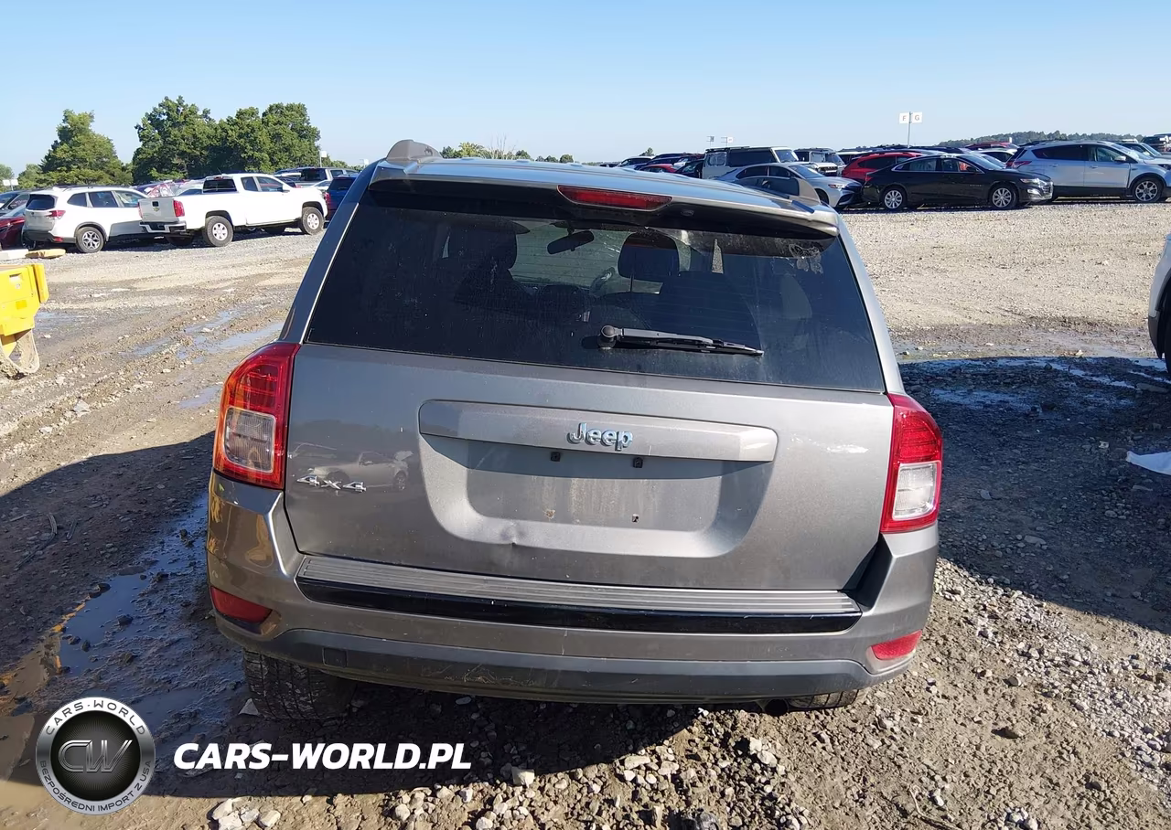 2013 Jeep Compass Latitude VIN:1C4NJDEB5DD167411 - 17