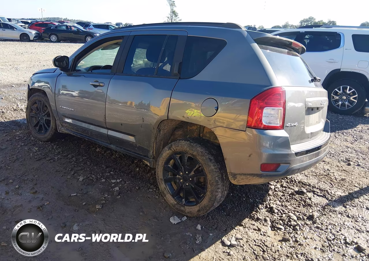 2013 Jeep Compass Latitude VIN:1C4NJDEB5DD167411 - 3