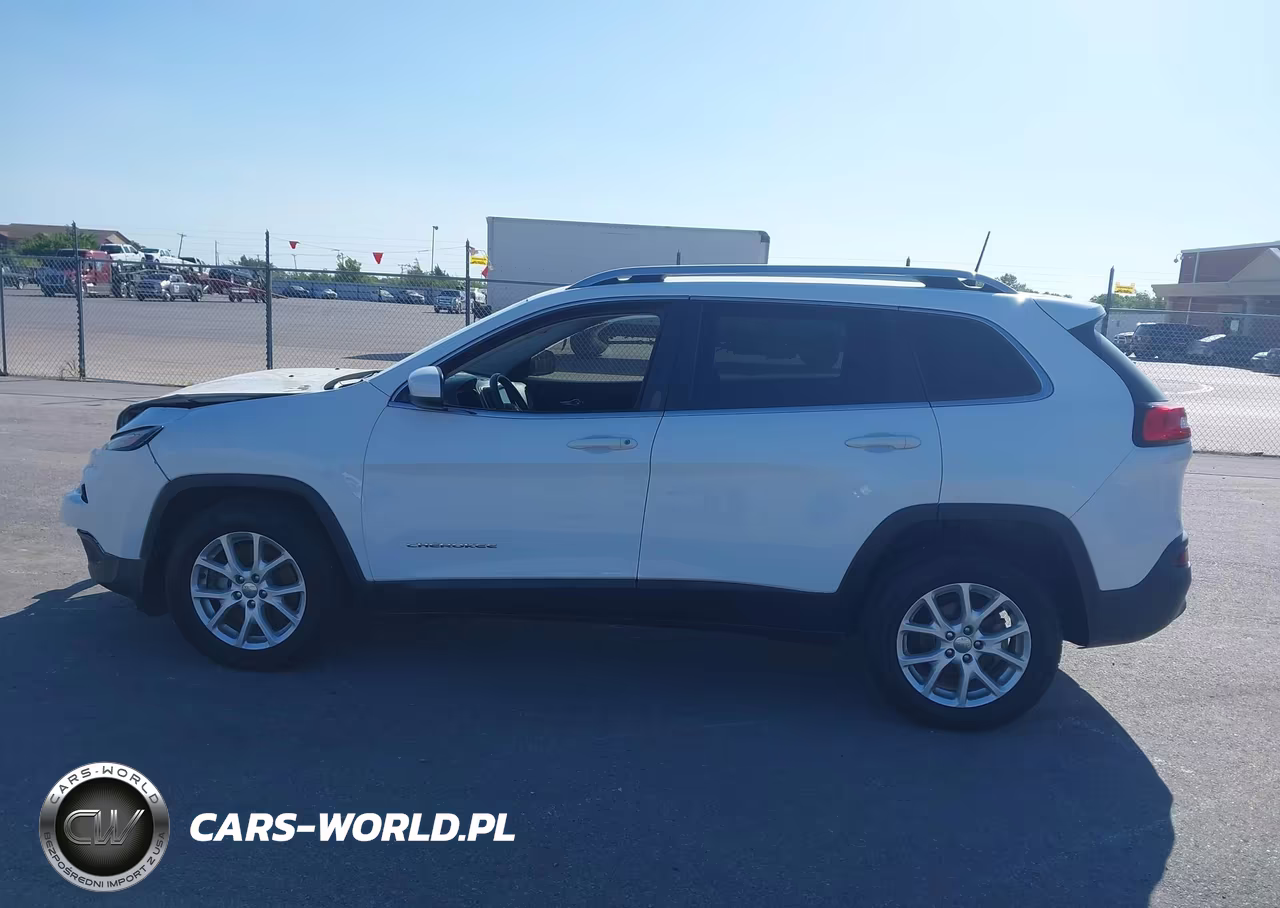 2018 Jeep Cherokee Latitude Fwd VIN:1C4PJLCB2JD538445 - 14