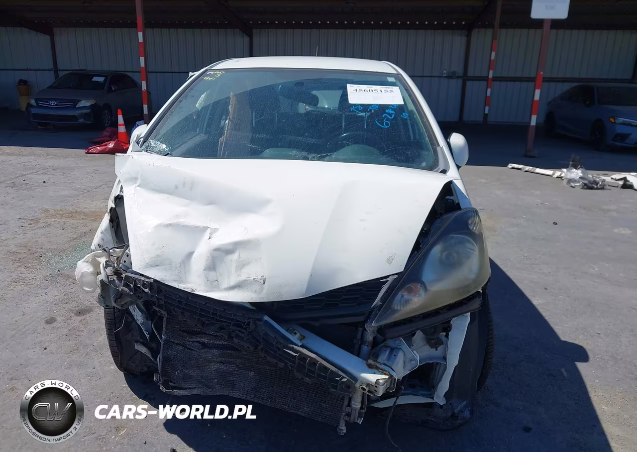 2012 Honda Fit Sport VIN:JHMGE8H56CC007468 - 13