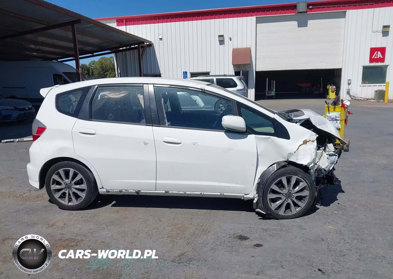 2012 Honda Fit Sport VIN:JHMGE8H56CC007468 - 14