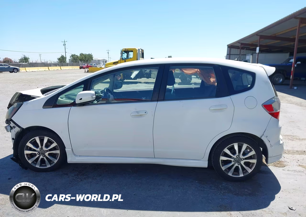 2012 Honda Fit Sport VIN:JHMGE8H56CC007468 - 15