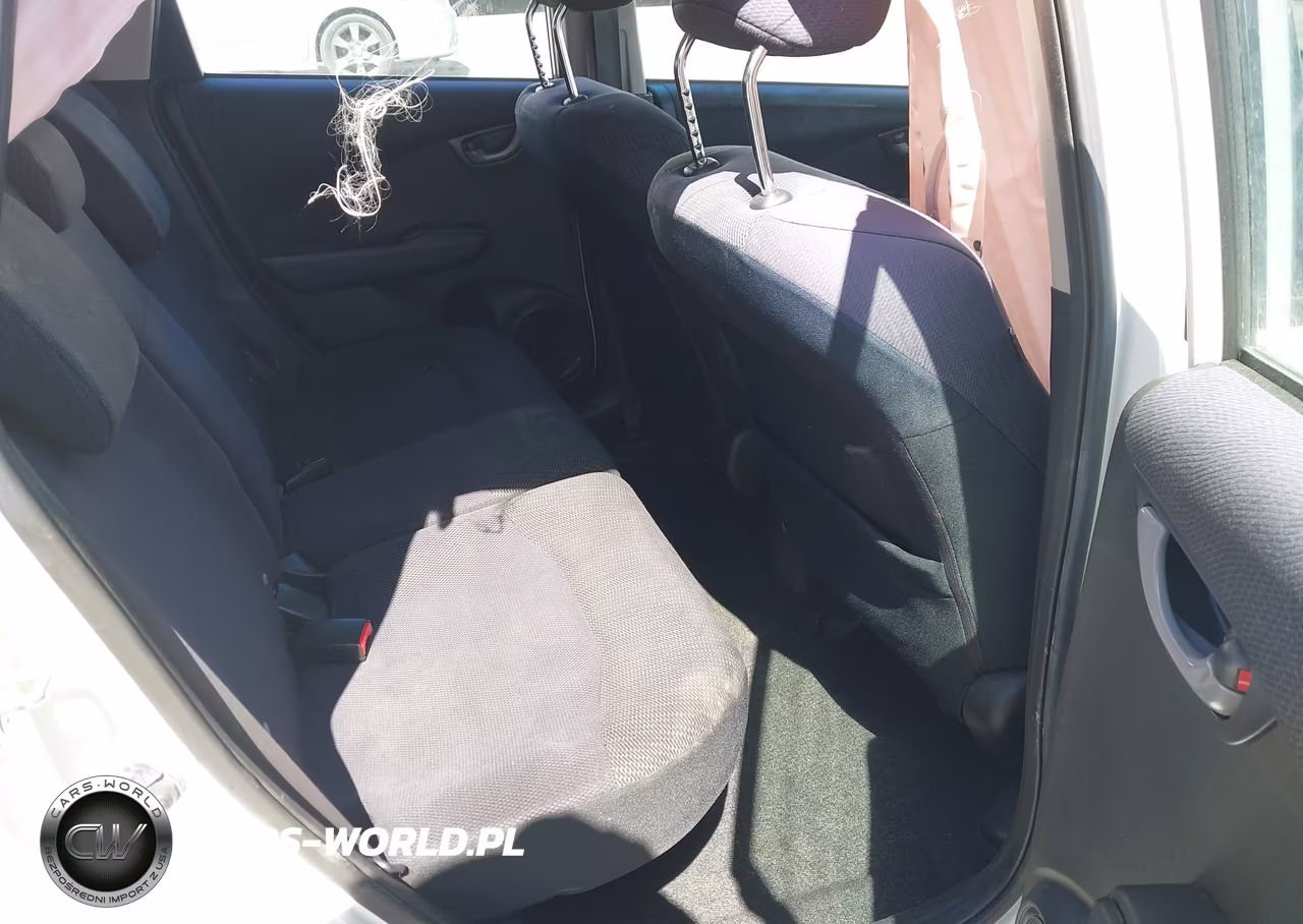 2012 Honda Fit Sport VIN:JHMGE8H56CC007468 - 8