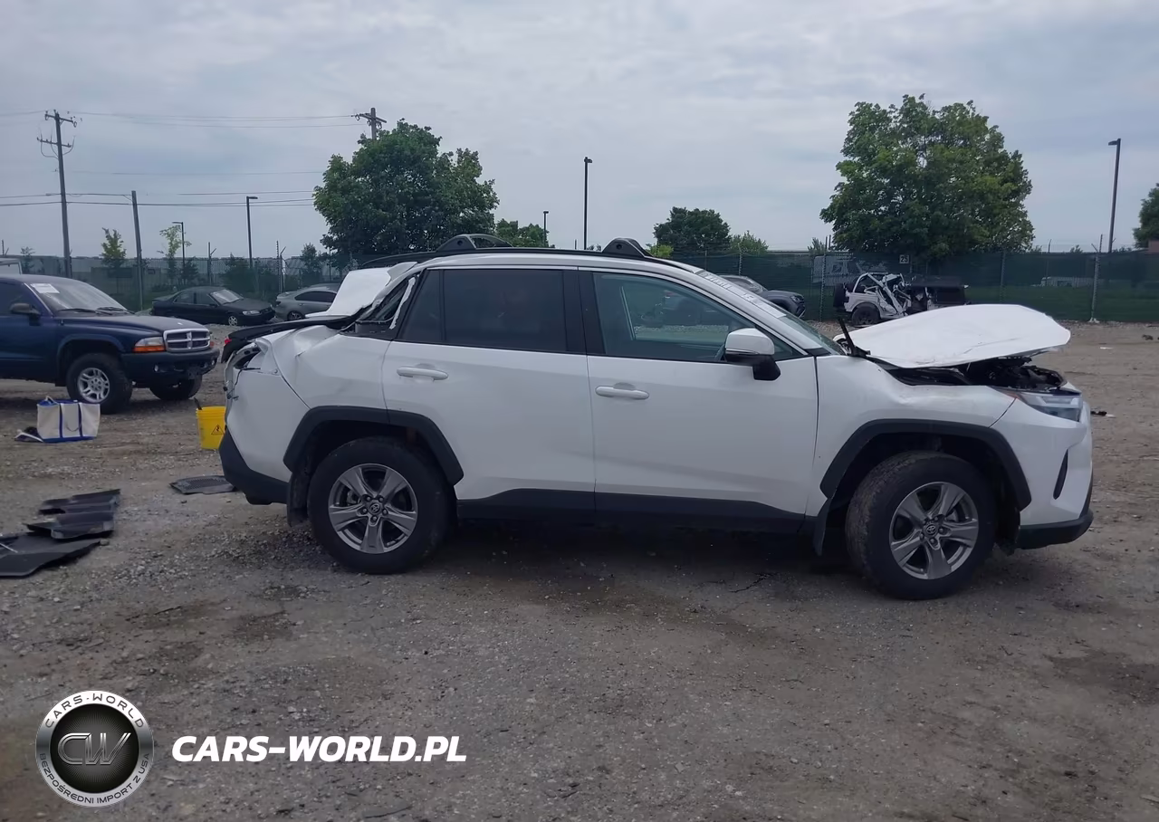2025 Toyota Rav4 Xle VIN:2T3P1RFV9SW609122 - 13