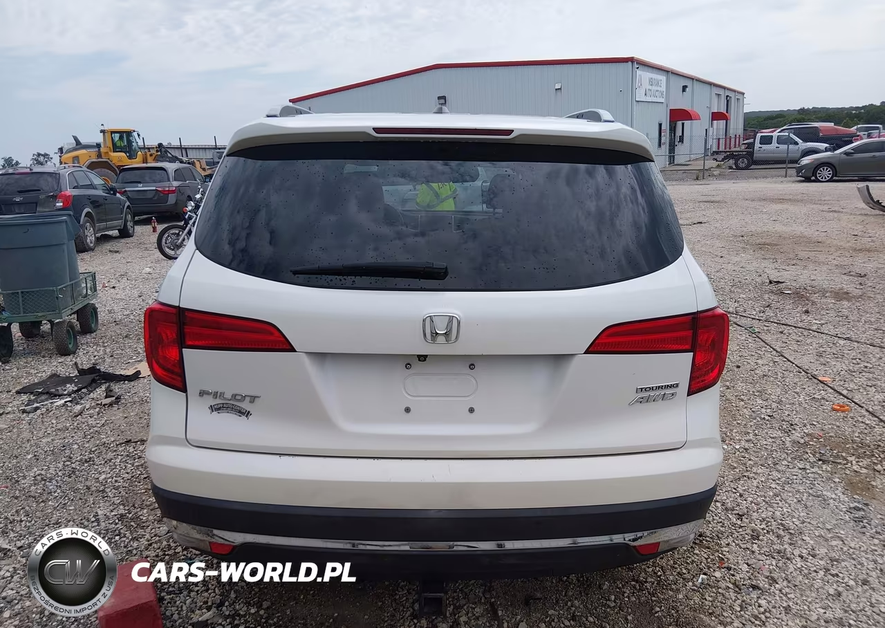 2016 Honda Pilot Touring VIN:5FNYF6H99GB057493 - 16