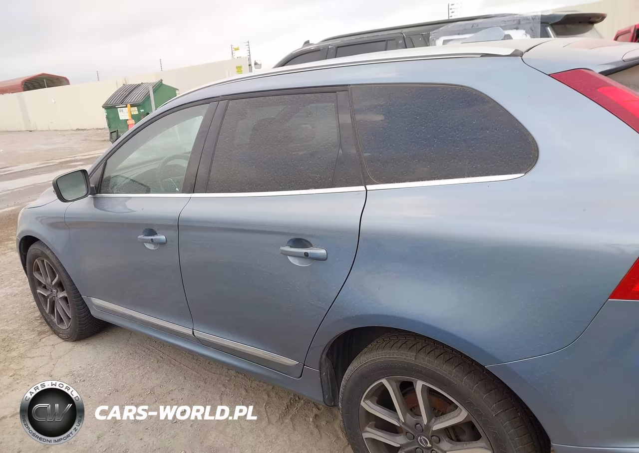 2017 Volvo Xc60 T6 Dynamic VIN:YV449MRR6H2068820 - 14
