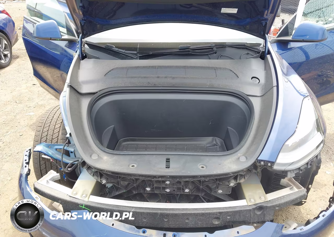 2024 Tesla Model Y Long Range Single Motor Rear-Wheel Drive-Rwd VIN:7SAYGDED8RF206301 - 10
