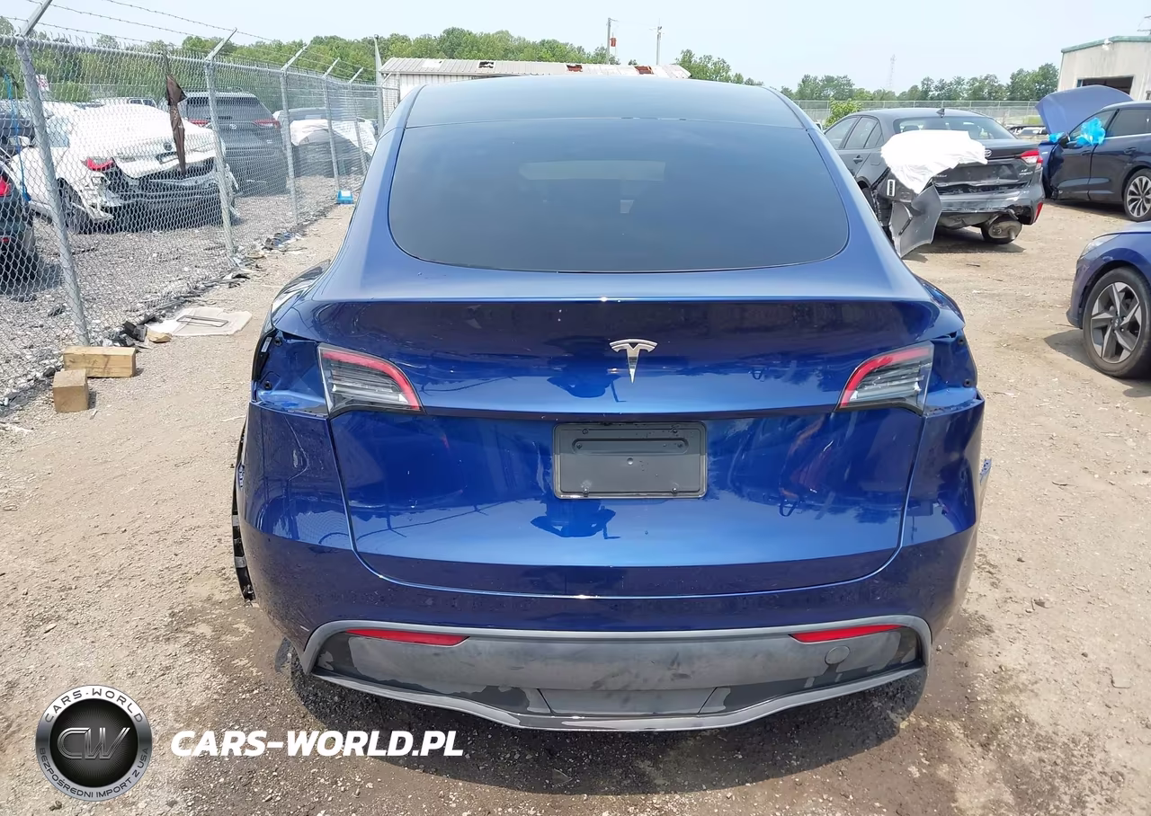 2024 Tesla Model Y Long Range Single Motor Rear-Wheel Drive-Rwd VIN:7SAYGDED8RF206301 - 17
