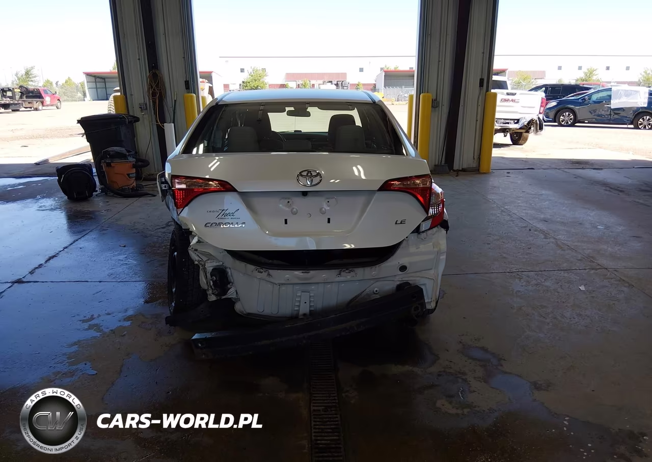 2017 Toyota Corolla Le VIN:5YFBURHE5HP644676 - 17