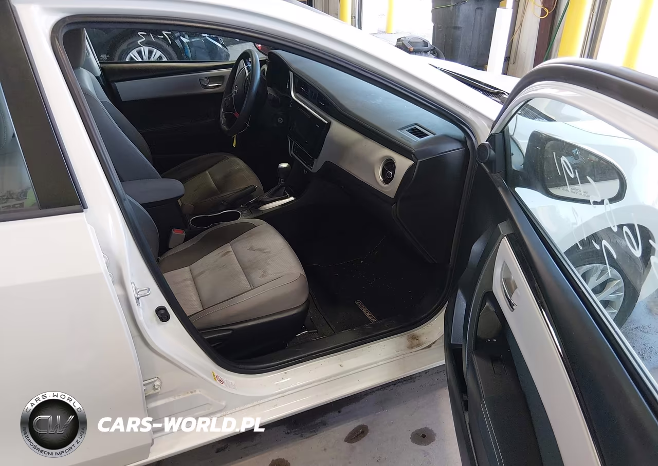 2017 Toyota Corolla Le VIN:5YFBURHE5HP644676 - 5
