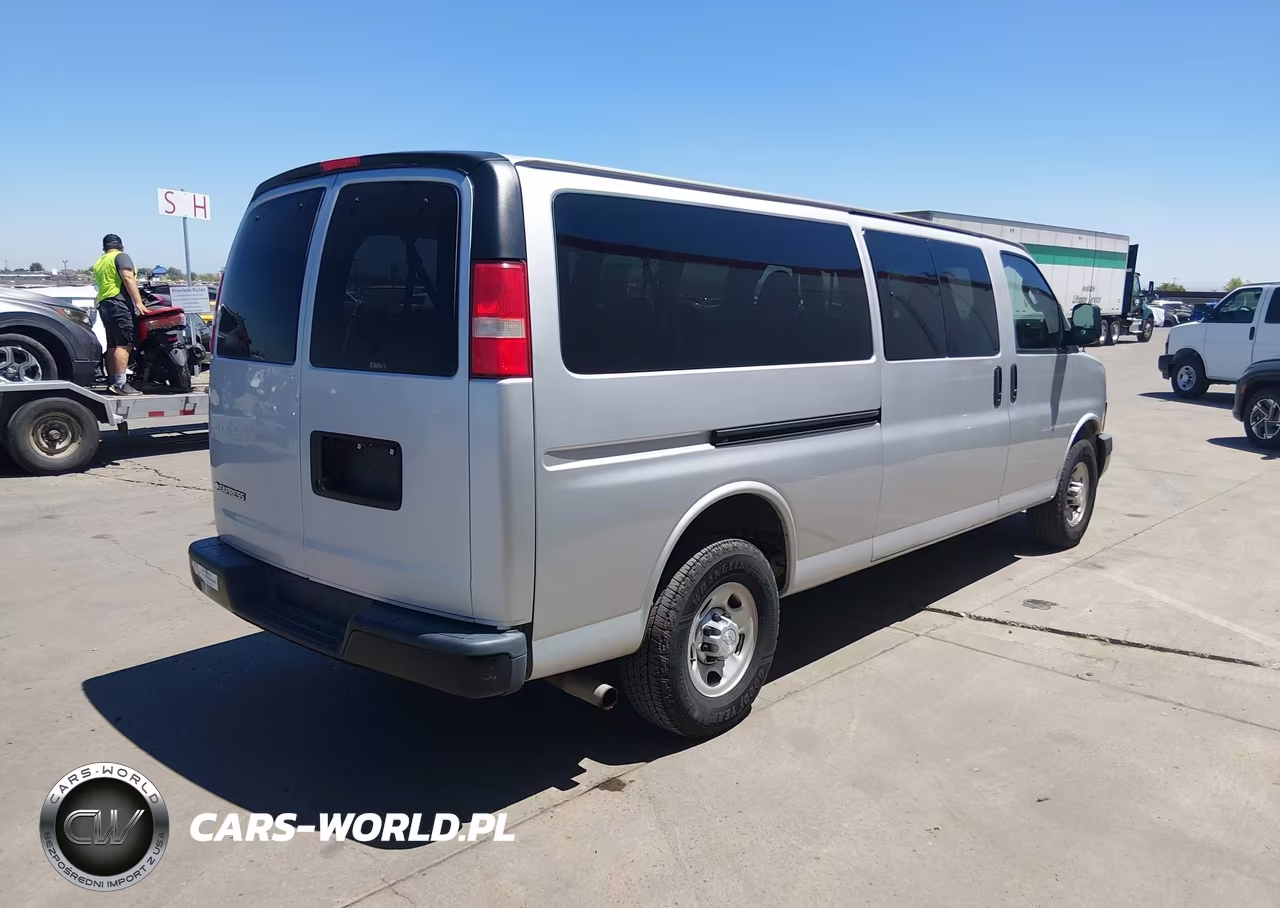 2018 Chevrolet Express 3500 Ls VIN:1GAZGNFG7J1274207 - 4