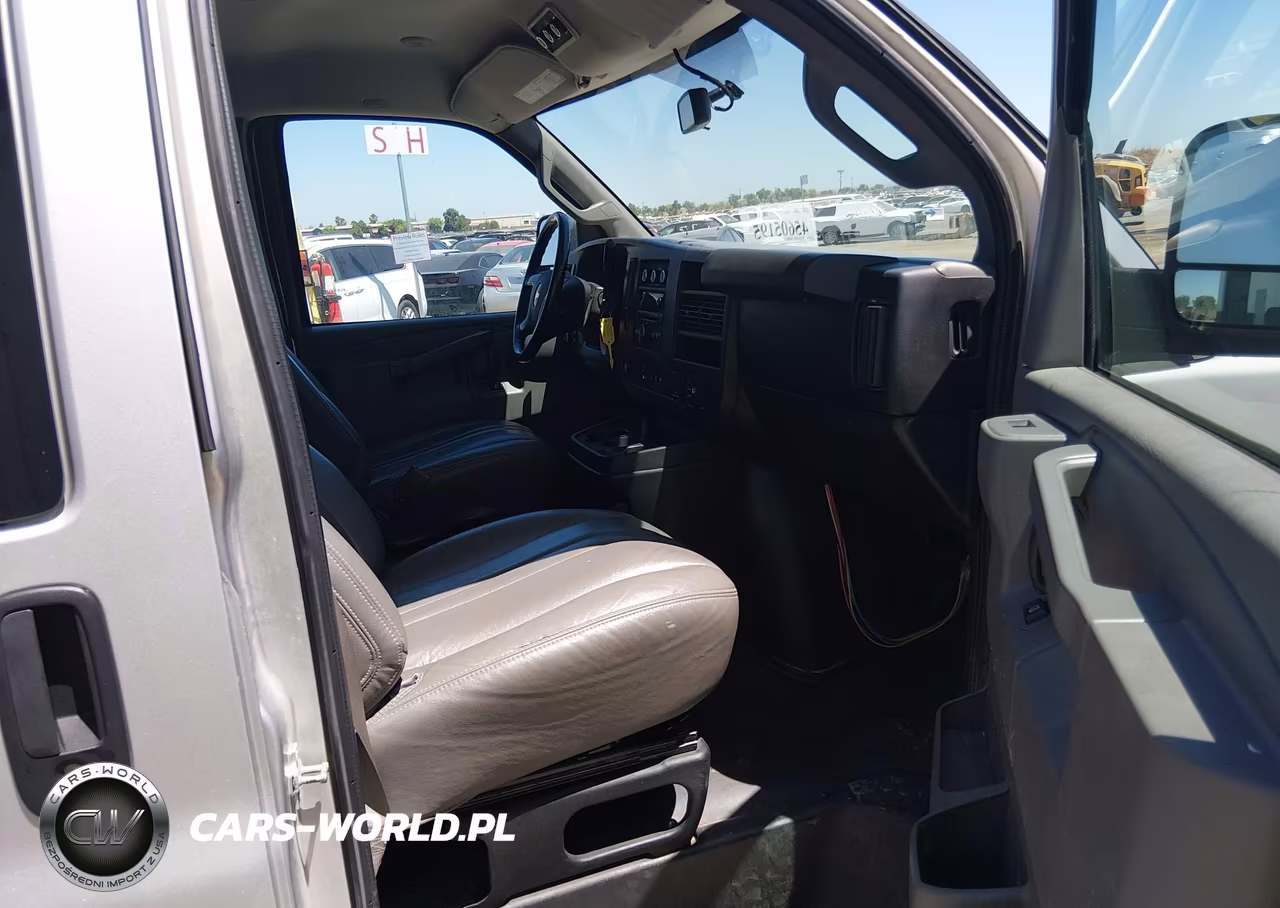 2018 Chevrolet Express 3500 Ls VIN:1GAZGNFG7J1274207 - 5