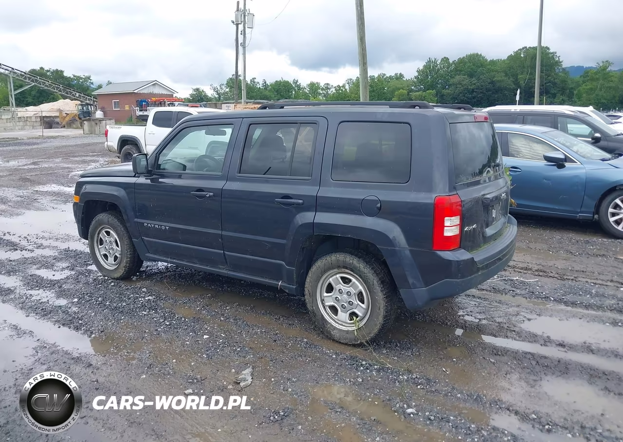 2015 Jeep Patriot Sport VIN:1C4NJRBB8FD316561 - 3