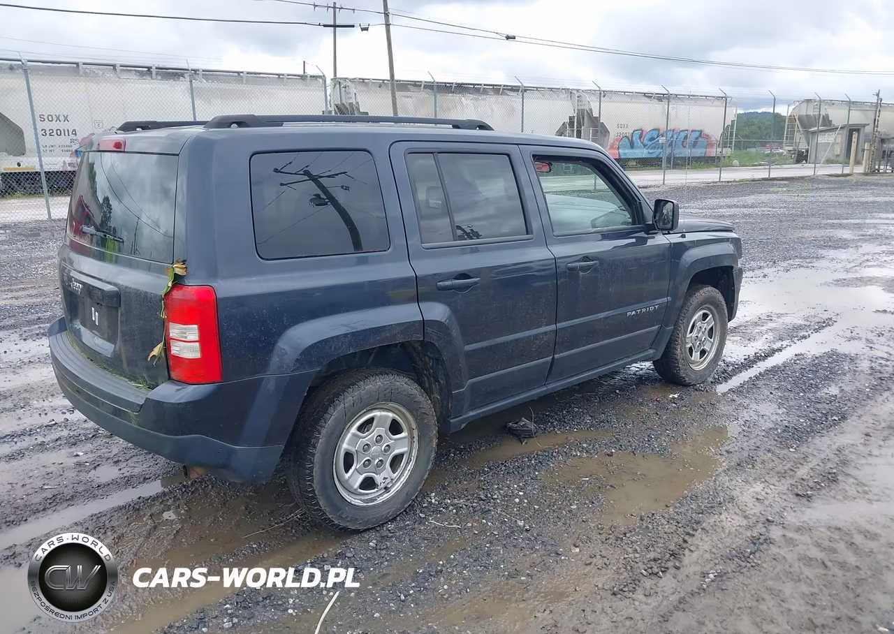 2015 Jeep Patriot Sport VIN:1C4NJRBB8FD316561 - 4