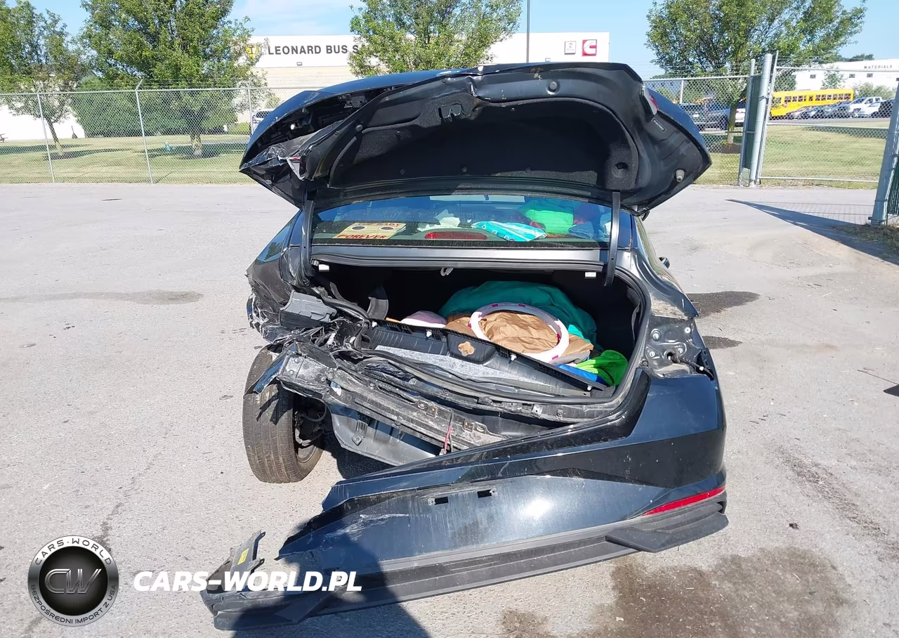 2023 Hyundai Elantra Sel VIN:5NPLM4AG9PH104570 - 15