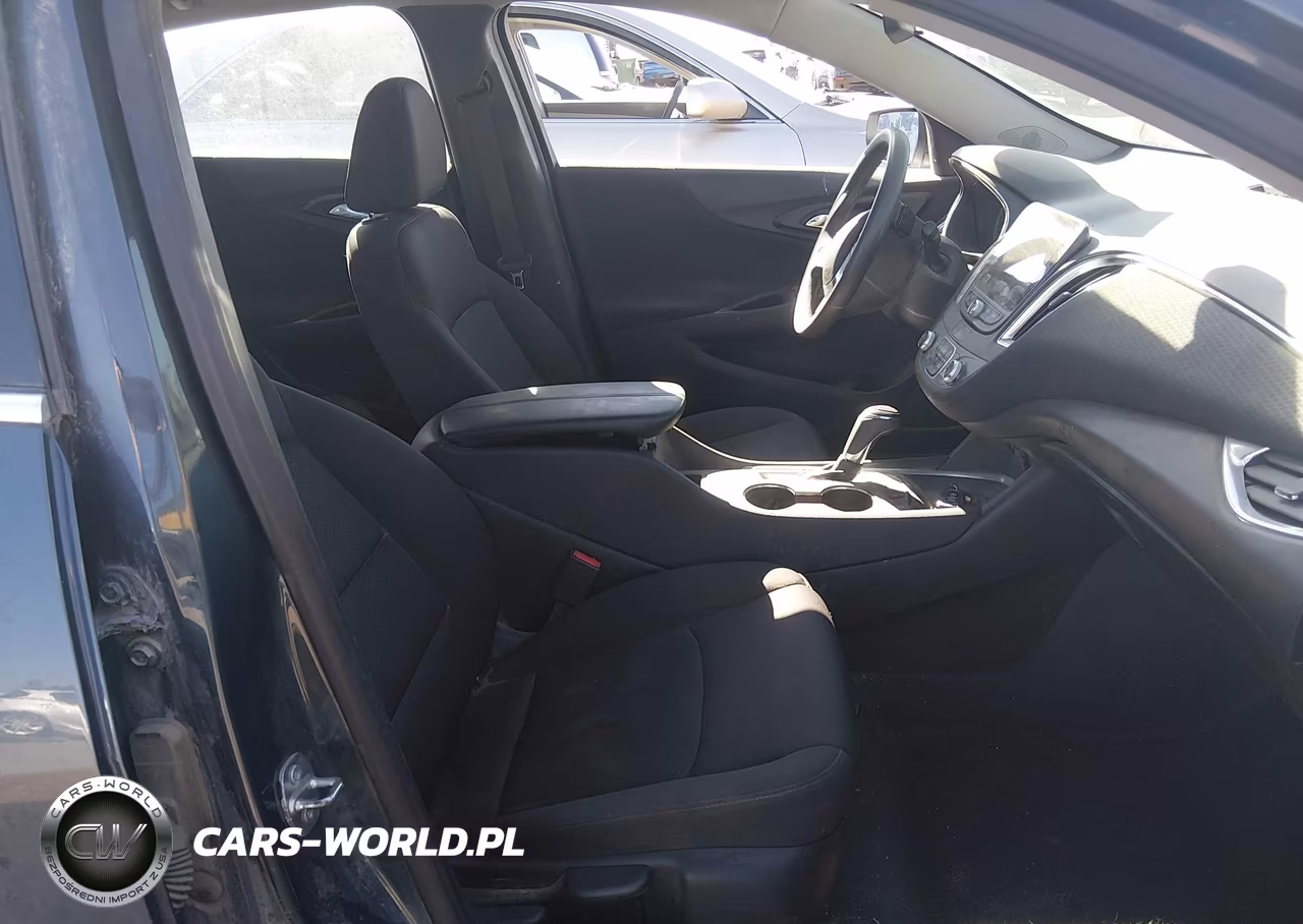 2019 Chevrolet Malibu Lt VIN:1G1ZD5ST1KF171381 - 5