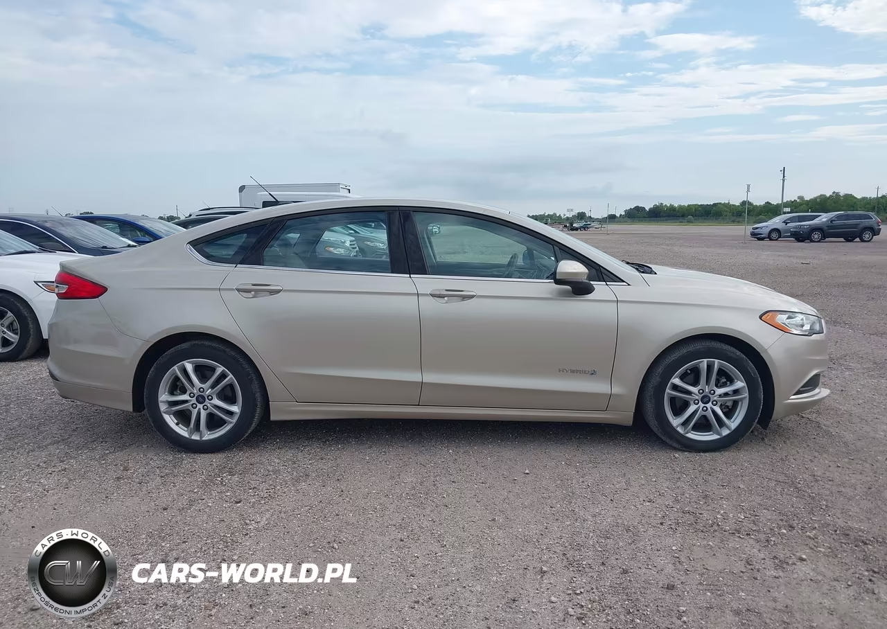2018 Ford Fusion Hybrid S VIN:3FA6P0UU8JR100888 - 13