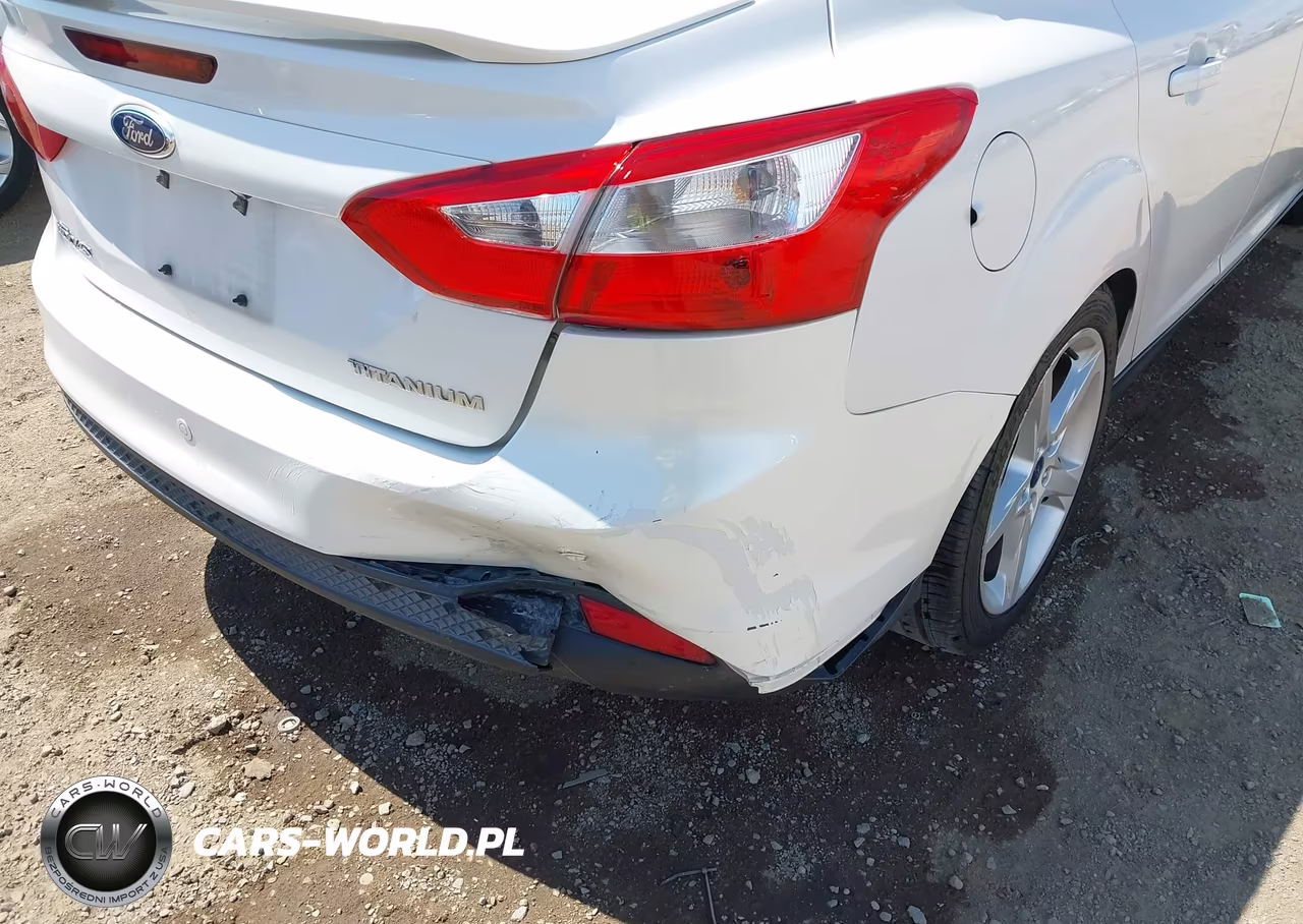 2014 Ford Focus Titanium VIN:1FADP3J23EL131871 - 6
