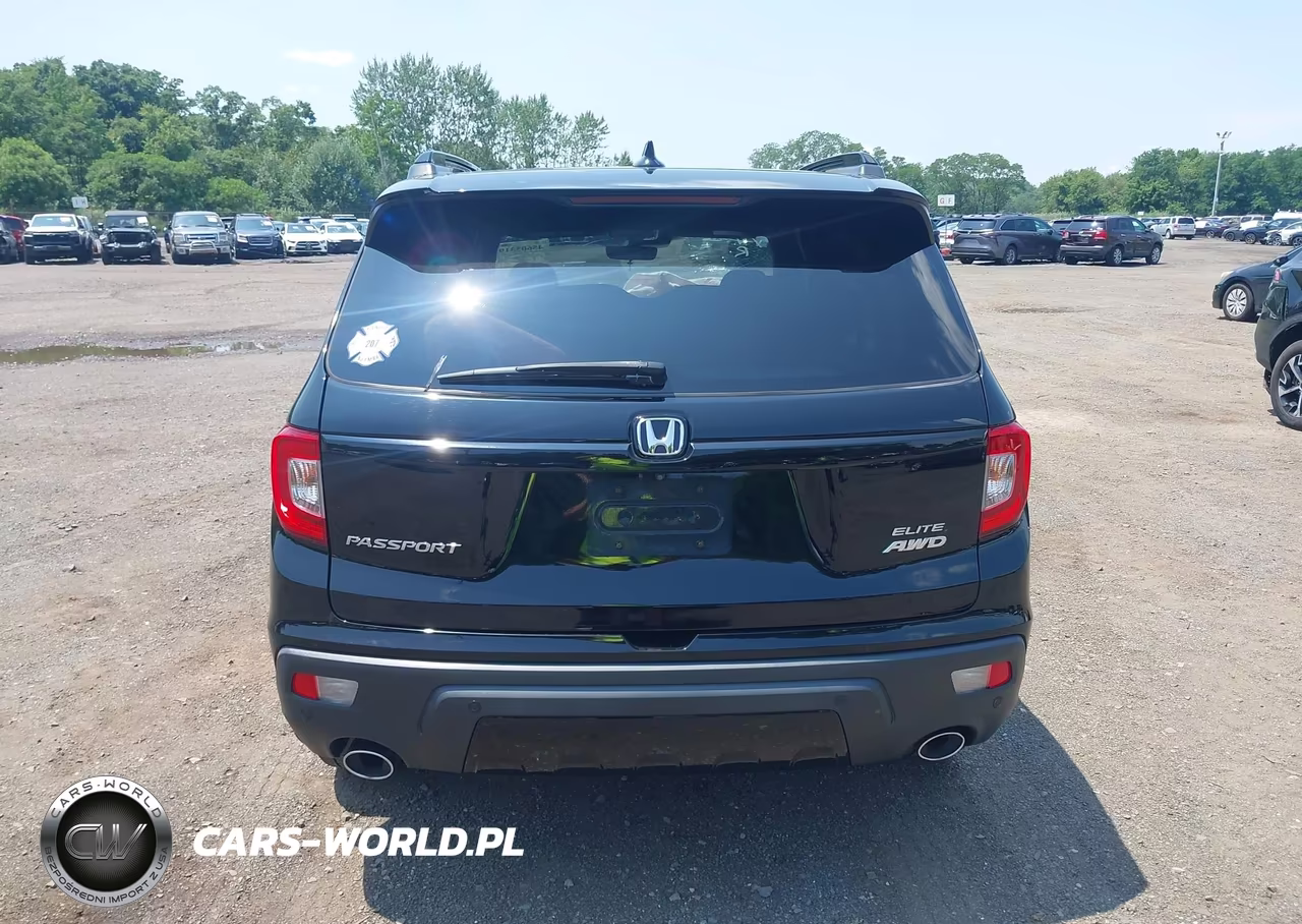 2019 Honda Passport Elite VIN:5FNYF8H01KB002087 - 16