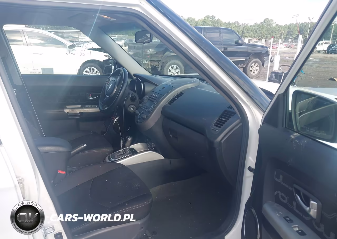 2012 Kia Soul + VIN:KNDJT2A65C7385058 - 5