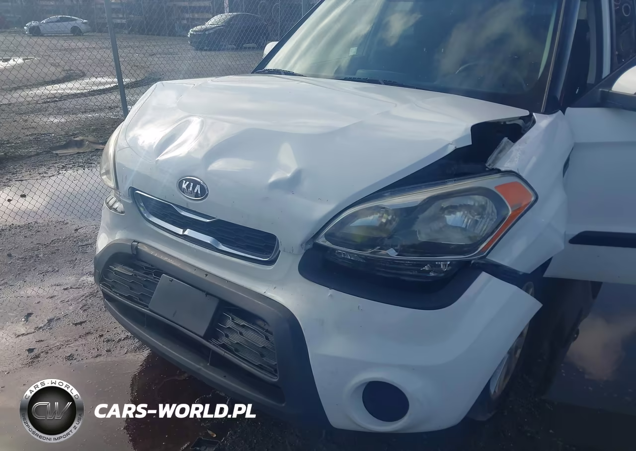 2012 Kia Soul + VIN:KNDJT2A65C7385058 - 6