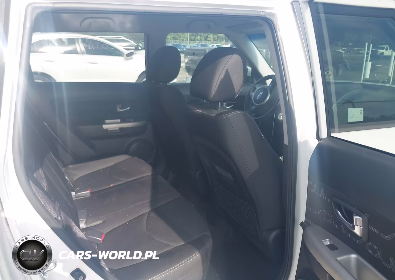 2012 Kia Soul + VIN:KNDJT2A65C7385058 - 8