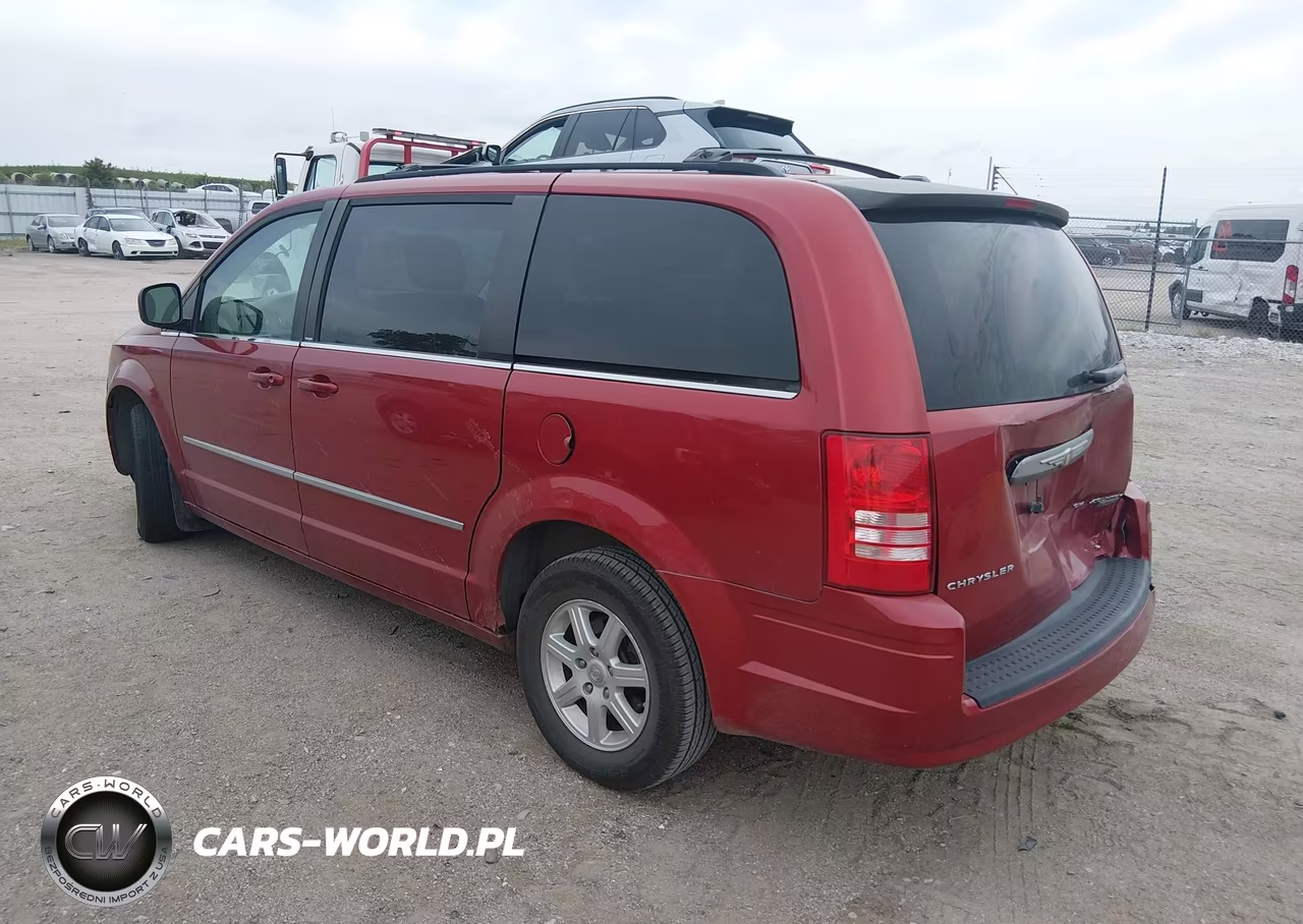 2010 Chrysler Town & Country Touring VIN:2A4RR5D17AR141162 - 3