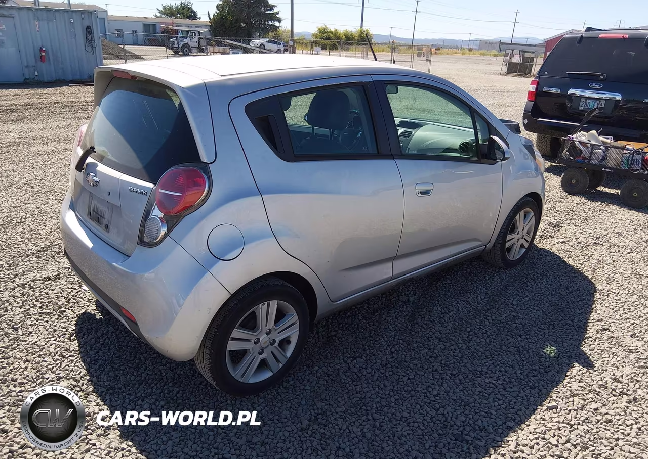 2015 Chevrolet Spark Ls Cvt VIN:KL8CB6S9XFC811102 - 4