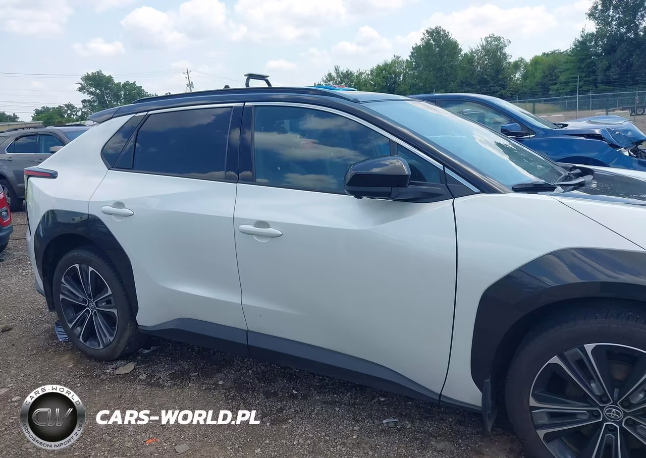 2023 Toyota Bz4X Limited VIN:JTMABACA4PA031474 - 13
