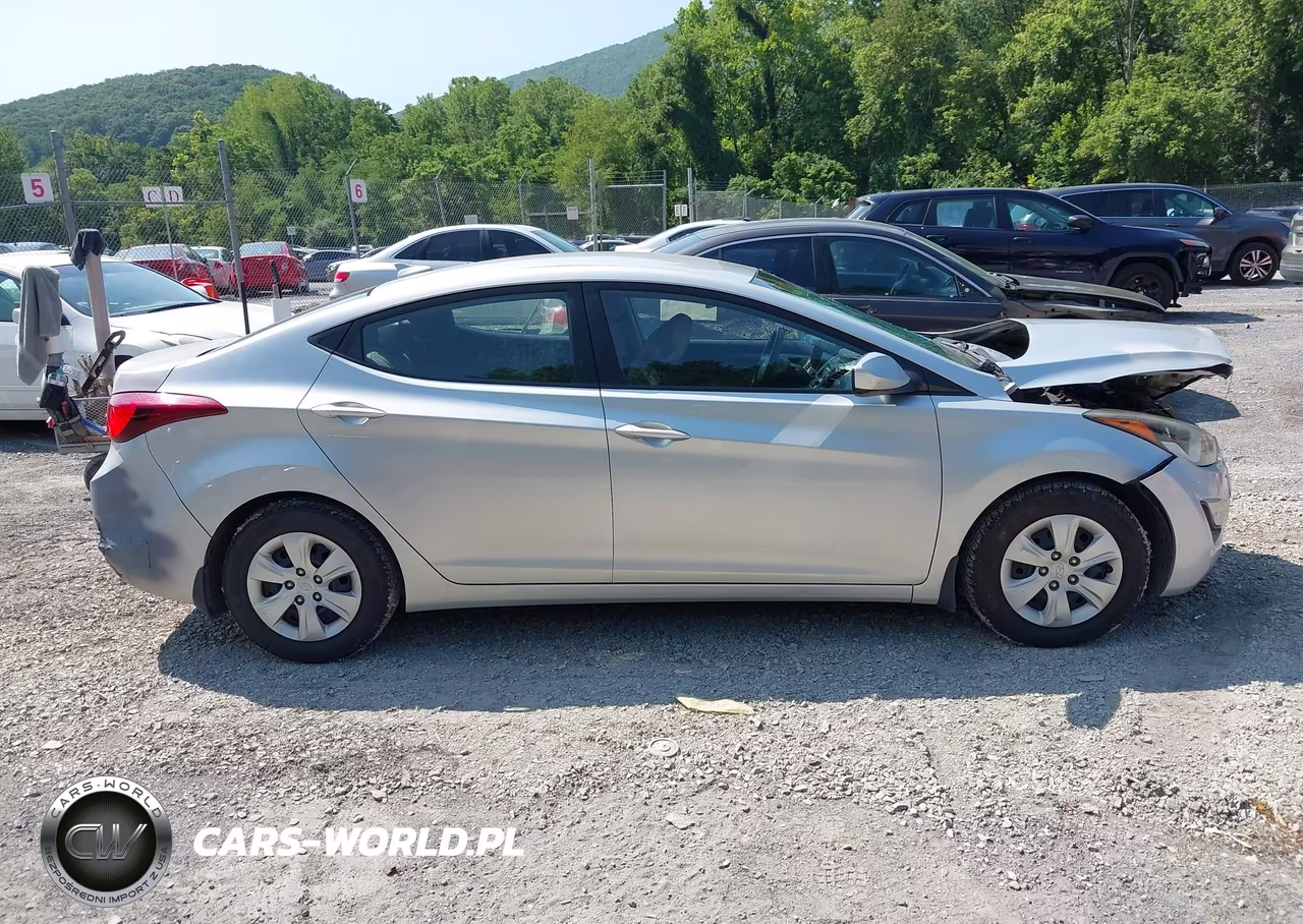 2016 Hyundai Elantra Se VIN:5NPDH4AE9GH797132 - 13