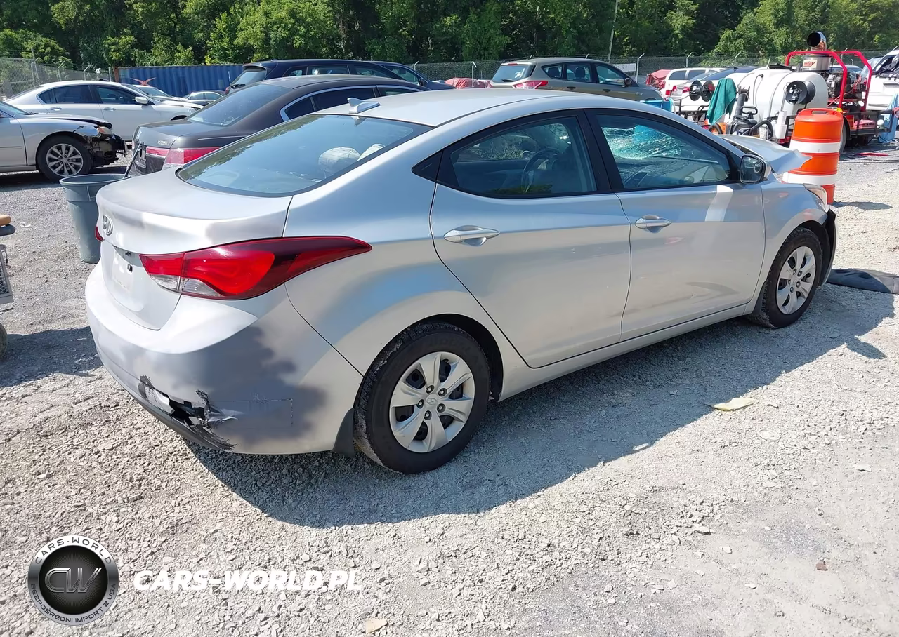 2016 Hyundai Elantra Se VIN:5NPDH4AE9GH797132 - 4