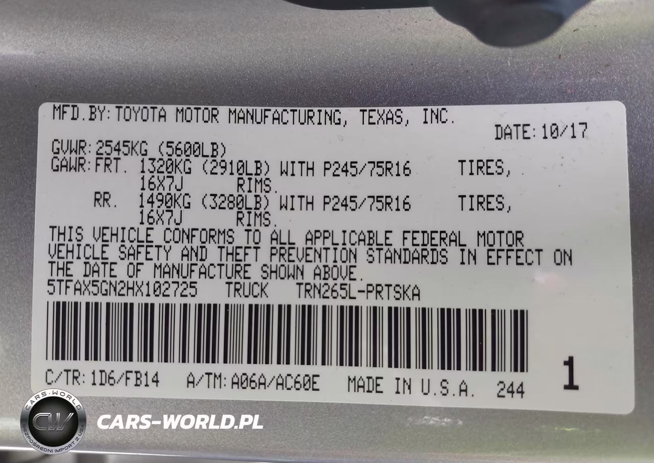 2017 Toyota Tacoma Sr VIN:5TFAX5GN2HX102725 - 9