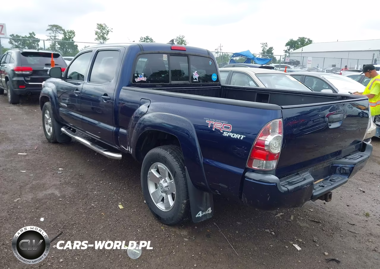 2012 Toyota Tacoma Base V6 VIN:3TMMU4FN3CM043961 - 3