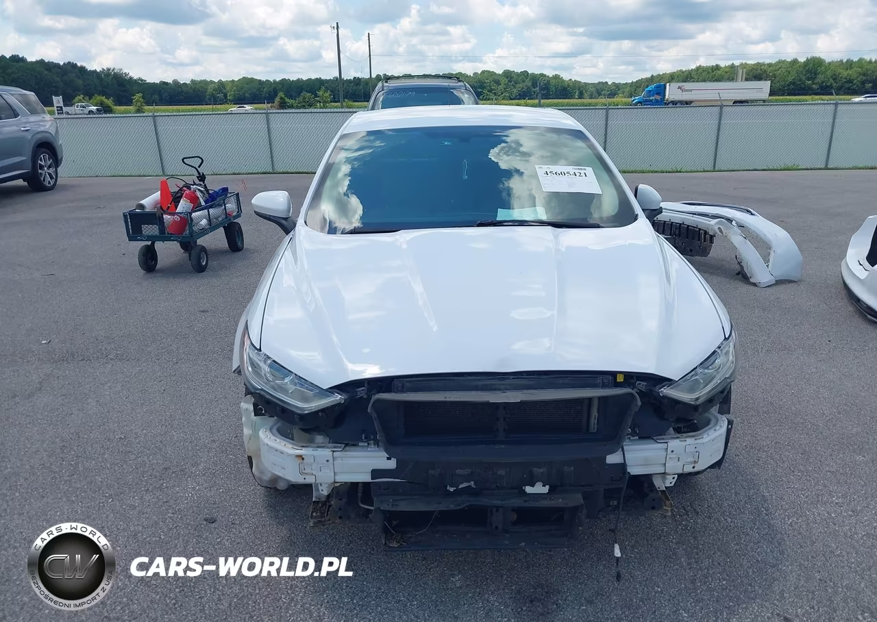 2018 Ford Fusion S VIN:3FA6P0G72JR146819 - 13