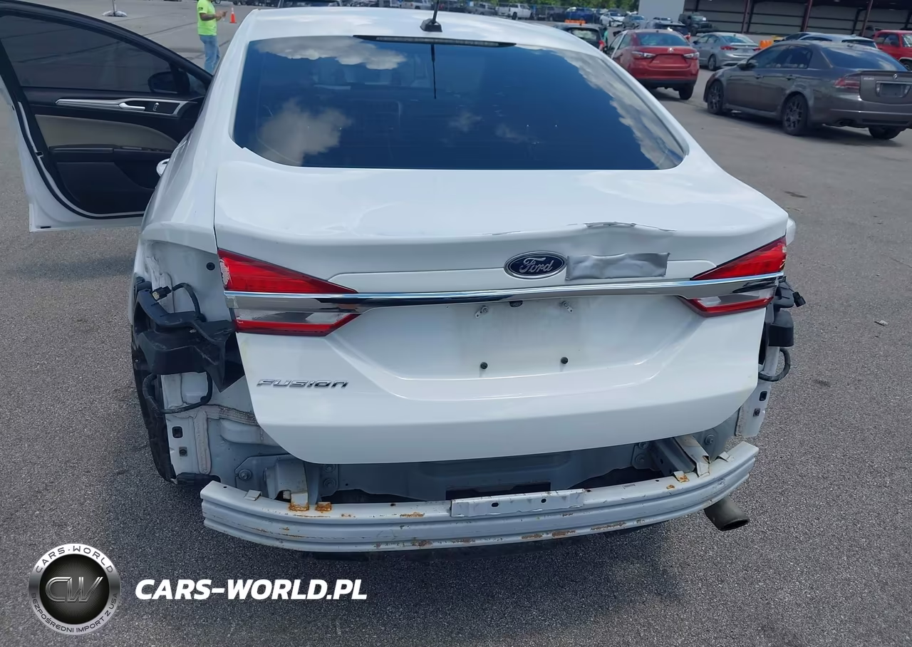 2018 Ford Fusion S VIN:3FA6P0G72JR146819 - 6