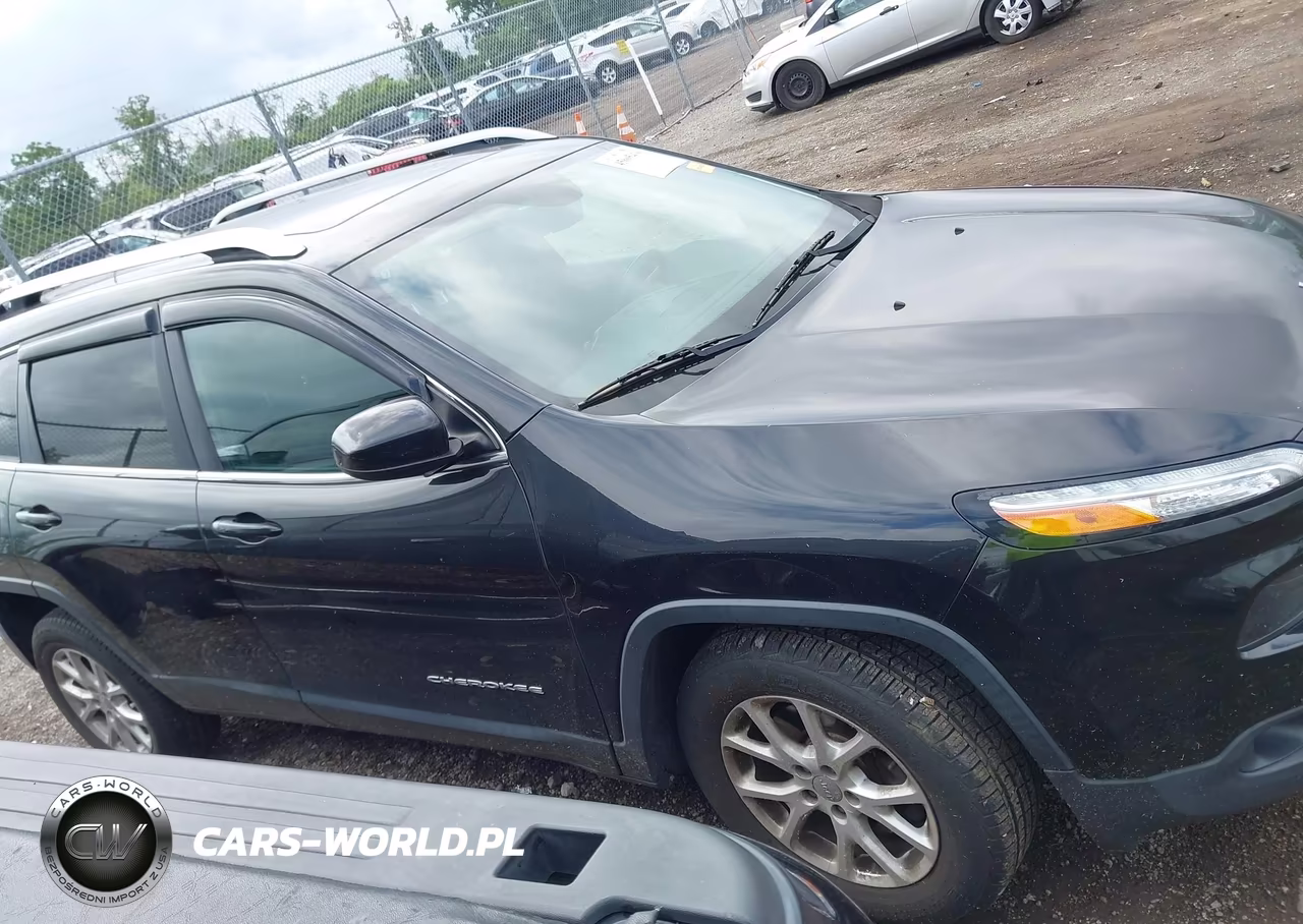 2015 Jeep Cherokee Latitude VIN:1C4PJMCB2FW558681 - 13
