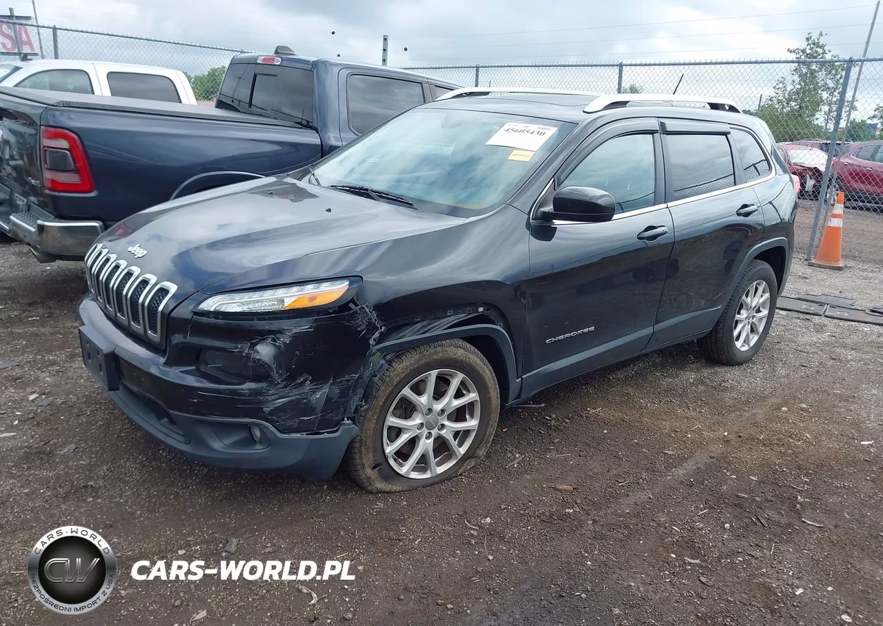 2015 Jeep Cherokee Latitude VIN:1C4PJMCB2FW558681 - 2