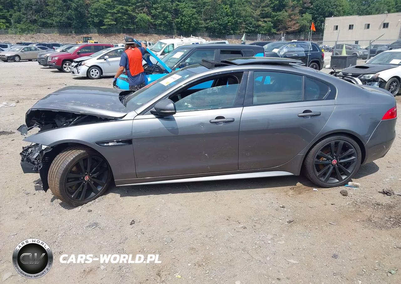 2017 Jaguar Xe 35T R-Sport VIN:SAJAL4BV5HA973152 - 14